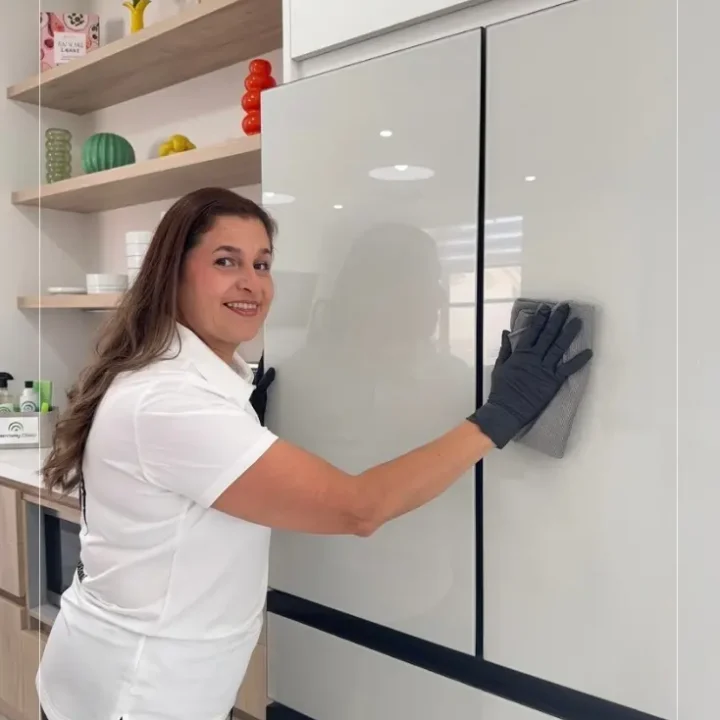 Professional cleaning service Brickell Miami — Harmony Clean team owner Arelys in action